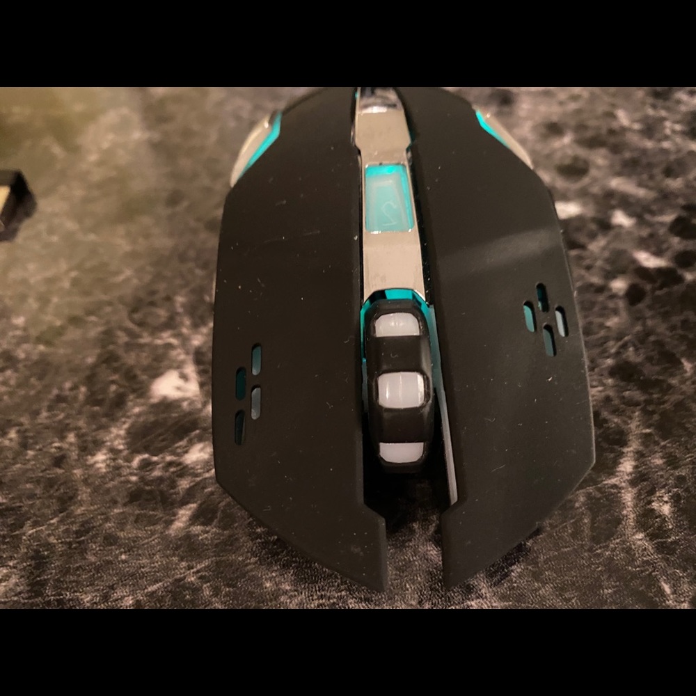 ⚡️ Wireless Color Changing Gaming Mouse ⚡️ - Picture 12 of 12